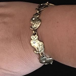 Sitting Cats Gold Toned  Rhinestone Bracelet